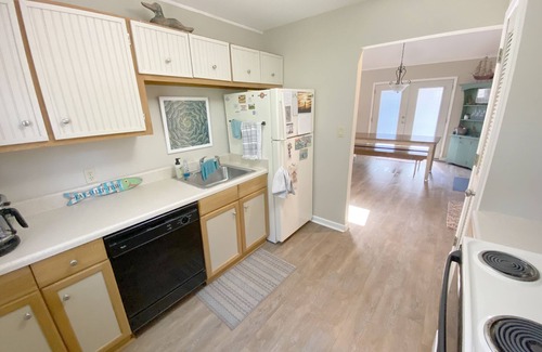 Nags Head Cottage | Pet-Friendly Retreat in Central Nags Head - Steps to Beach!