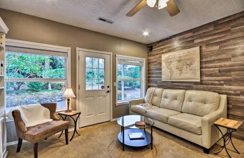 Boring House | Charming PDX Area Townhouse - Guest Rated 9.7/10!