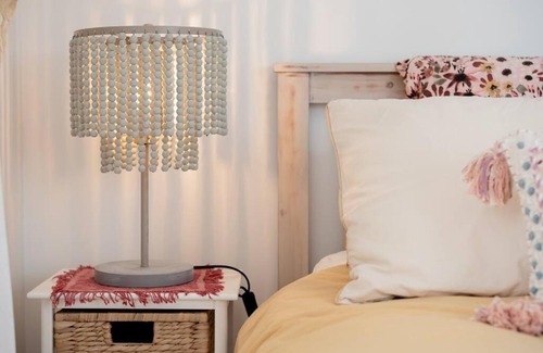 Lulworth Apartment | Beachside Retreat: Guest Rated 9/10 for Your Next Getaway