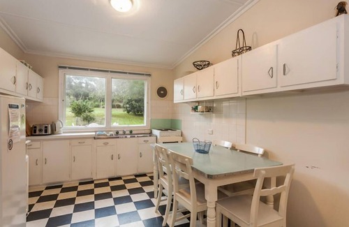 Surf Coast House | Charming Beach Cottage with Ocean View & Pet-Friendly Stay