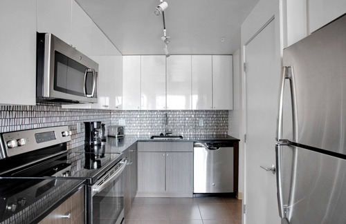 Prudential - St. Botolph Apartment | Charming Back Bay 1BR with Gym & Kitchen near Copley