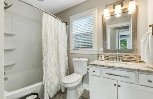Waco Ski Chalet | Charming Barnette: 5 Mins to Silos & Family Friendly