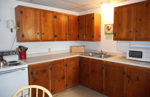 Damariscotta Cottage | Idyllic Boathouse Cottage with Lake Views and Pet-Friendly
