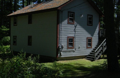 Damariscotta Cottage | Idyllic Boathouse Cottage with Lake Views and Pet-Friendly