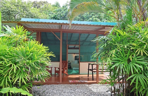 Cabo Matapalo Cabin | Beachfront Cabaña with Spa and Breakfast in Playa Carbonera