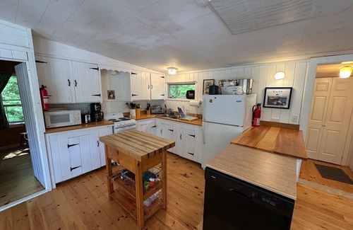 Franklin Cabin | Cozy Cabin by Donnells Pond: Guest Rated 9.8 & Pet Friendly