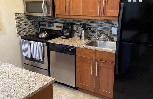 Allandale Condo | Cozy One Bedroom Retreat in North/Central Austin with Pool