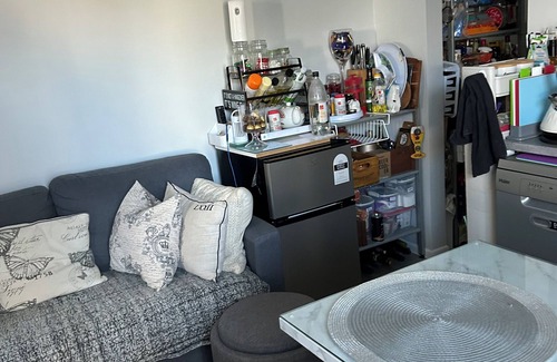 Te Akau Cabin | Charming Oceanfront Retreat Steps from the Beach