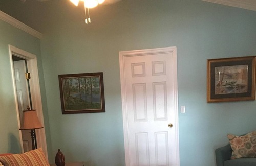 Jacksons' Gap Cottage | Cute Cottage 1/2 mile from boat launch just off 280. Pier, fire pit, deck, PETS
