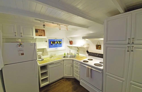 Sylva Cottage | Cozy Cottage Above the Creek with Spa & Hot Tub Access