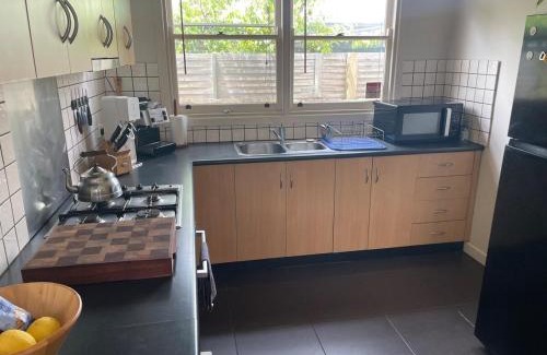 Geelong House | Cute cottage in a Supreme Location