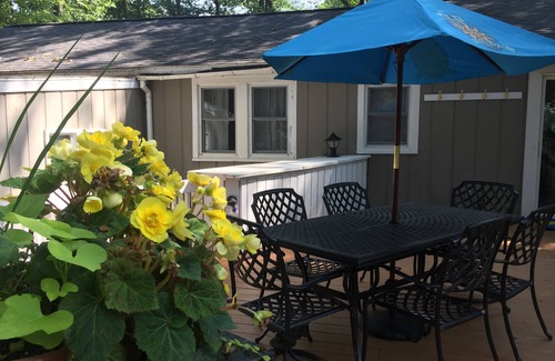 Holland Cottage | Delightful Cottage with Lake Macatawa Views - Book Now!