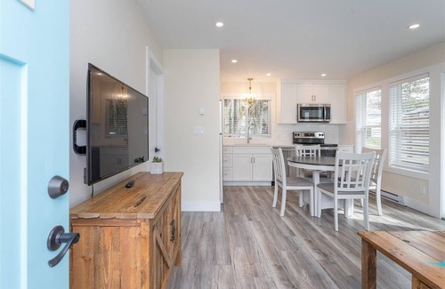 Lake Cowichan Cottage | Charming Cottage Near Cowichan River with Shared Dock