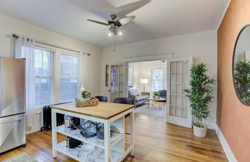 Memphis Cottage | Charming Cottage Near Overton Park & Memphis Zoo, Pet Friendly