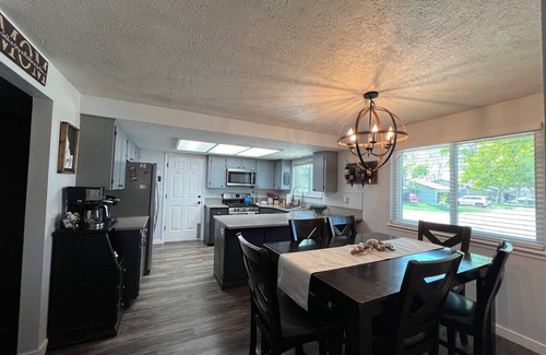 Eagle House | Cozy Retreat in Peaceful Eagle ID Subdivision for Families
