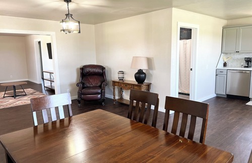 Fairview House | Cute Lake House/Country Home - Fairview/Canton/Seiling area - 3bd 2ba w/barn