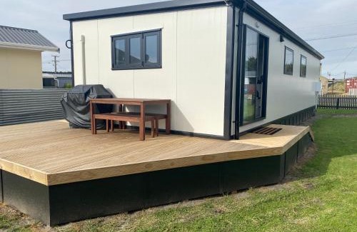 Foxton Beach House | Charming Foxton Beach Bach - Family-Friendly Retreat