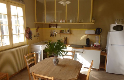 Soulac-sur-Mer House | Charming 4-Room House with Ocean View Near Beach & Center