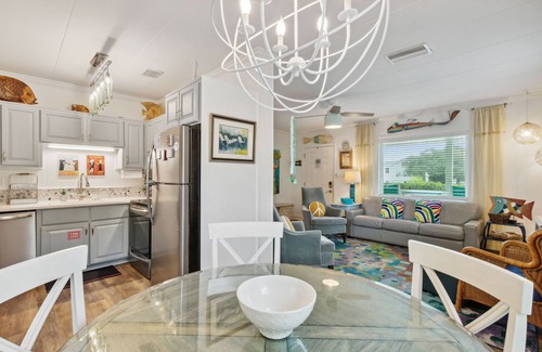 Ocean Cay House | Charming Yellow Cottage with Ocean View & Pet-Friendly Perks