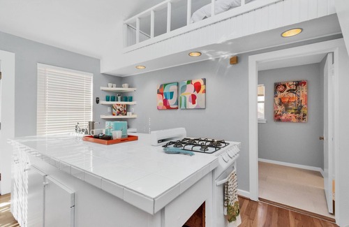Greater Heights House | Charming Loft for Families and Pets in Houston Heights