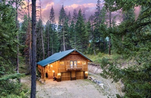 Garden Valley Cabin | Cutthroat Cabin: Family-Friendly Retreat Near Golfing