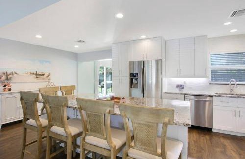 Florida North Atlantic Coast House | Inviting 4 Bed Retreat in North Palm Beach - Family & Pet Friendly