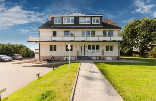 Sahlenburg Apartment | Pet-Friendly CuxDuHier: Oceanfront Retreat with Great Ratings