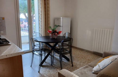Pinarella Apartment | CV006 - Cervia, elegant two-room apartment with air conditioning