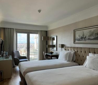 Gumussuyu Mahallesi Hotel | Discover CVK Taksim Hotel Istanbul: 4-Star Stay with Spa
