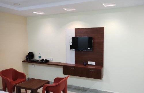 Khammam Hotel | Experience CVR Banquet Hall with Family-Friendly Amenities