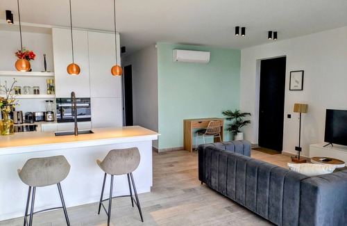 Sint Michiel Apartment | Relaxing Ocean View at Blue Bay Apartment with Pool & Spa