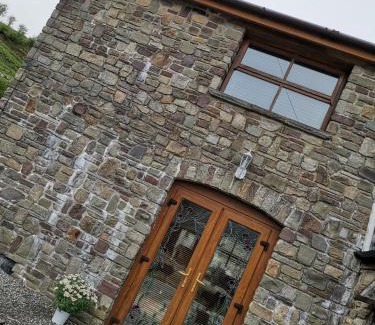 Merthyr Tydfil House | Guest Rated: Cwm Farm Cwtch - Pet Friendly Retreat