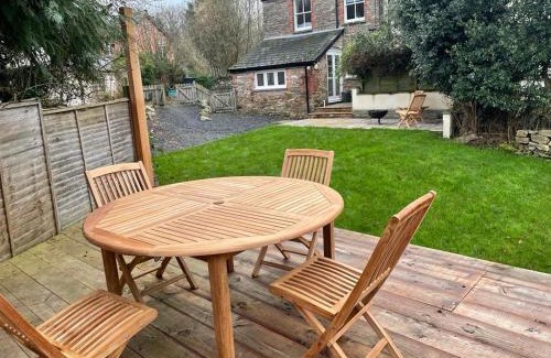 Glasbury House | Delightful Cwmbach Cottage: Pet-Friendly Near Hay on Wye