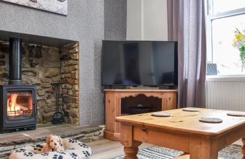 Cwmcarn House | Pet Friendly Cwmcarn Cottage - Guest Rated 9.8/10