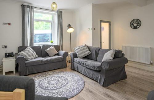 Treorchy House | Cozy Cwmparc Cottage: Pet-Friendly Family Retreat
