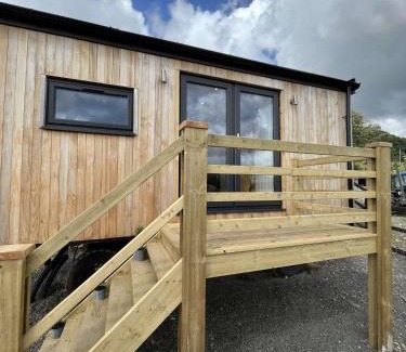 Llanelltyd Other | Inviting Cwtch Cader Shepherds Hut: Pet & Child Friendly Retreat