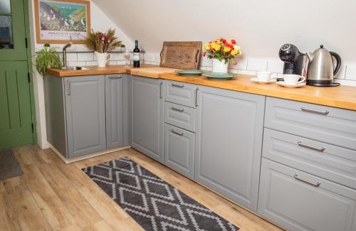 Haverfordwest Apartment | Top-Rated Cwtch Lackerlee: Family-Friendly Retreat Awaits