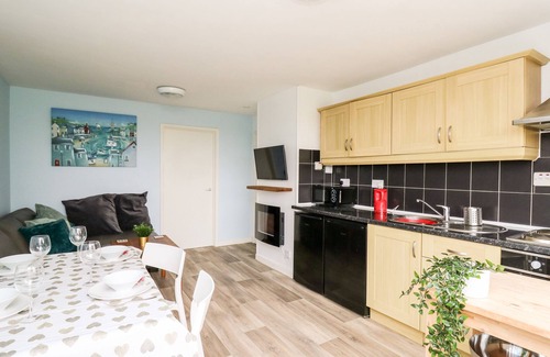 New Quay Cottage | Pet-Friendly CWTSH CRAGEN: Character Cottage with Ocean Views