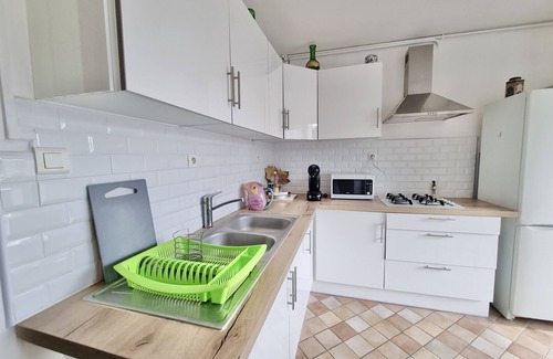 Quartier Chorier-Berriat Apartment | Convenient Stay at Chez Faffa | Near Train Station & Amenities