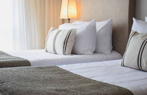 Neuquen Hotel | Cyan Soho Neuquen Hotel: Spa Retreat with Breakfast Included