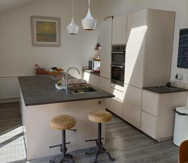 Uppingham House | Pet-Friendly Cybil's Retreat - Renovated 2-Bedroom Haven
