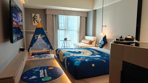 Luohu Hotel | Exceptional Stay at CYBO Station Luohu Shenzhen - 4 Star Rating