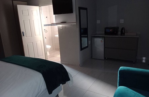 Greater Giyani Cabin | Comfortable Stay at CyC Guest Lodge with Pool & Breakfast