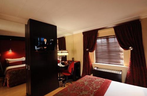 Polokwane House | Delightful Cycad Guest House: 9/10 Rated with Breakfast