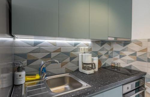 Ierissos Apartment | Idyllic Cycladic Flat with Sea View and BBQ Amenities