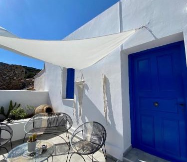 Arkesini Villa | Oceanfront Cycladic Villa in Amorgos Island - Rated 9.2/10