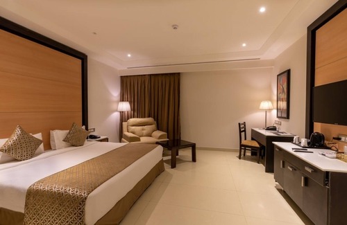 Alwar Hotel | Budget-Friendly Cygnett Lite: Pool, Dining & Family Amenities