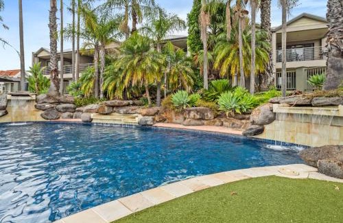 Mulwala Apartment | Family-Friendly Cypress 39 A with Pool & High Ratings