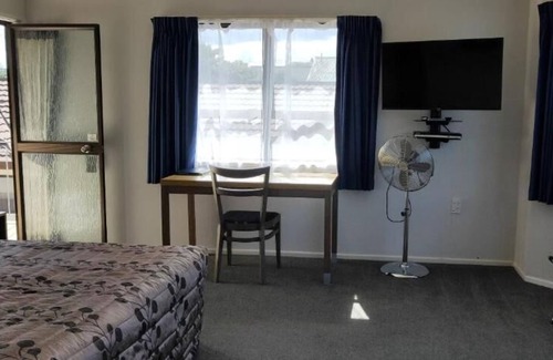 Whangarei Hotel | Cypress Court Motel