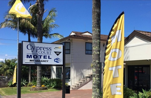 Whangarei Hotel | Cypress Court Motel